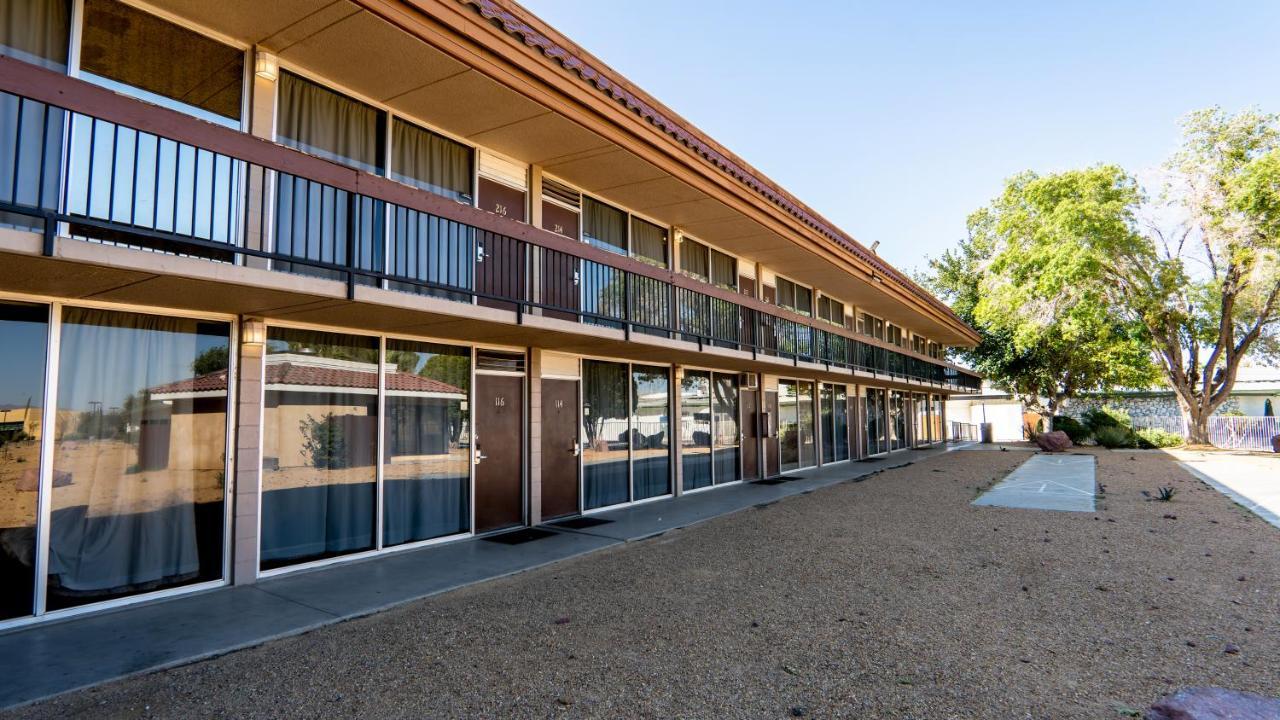 G T Hotels Inn & Suites Extended Stay Victorville Buitenkant foto